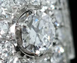 Bague Art Deco 1930 en platine et brillants.