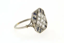 Bague Art Deco, diamants & saphirs calibrés