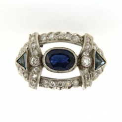 Bague Art Deco, saphirs et diamants