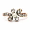 Bague Art Nouveau en or jaune sertie d'une perle et de diamants