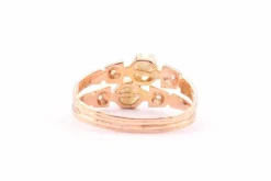 Bague Art Nouveau en or jaune et blanc sertie de perles et de diamants