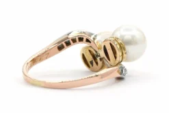 Bague Art Nouveau en or jaune et blanc sertie de perles et de diamants