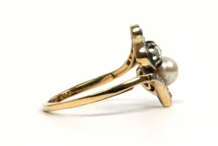 Bague Art Nouveau or jaune et argent, perle et diamants