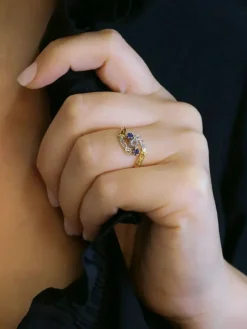 Bague Art Nouveau trilogie or jaune saphir diamants
