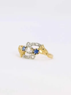 Bague Art Nouveau trilogie or jaune saphir diamants