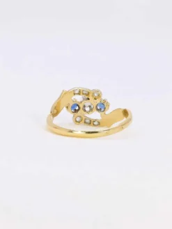 Bague Art Nouveau trilogie or jaune saphir diamants