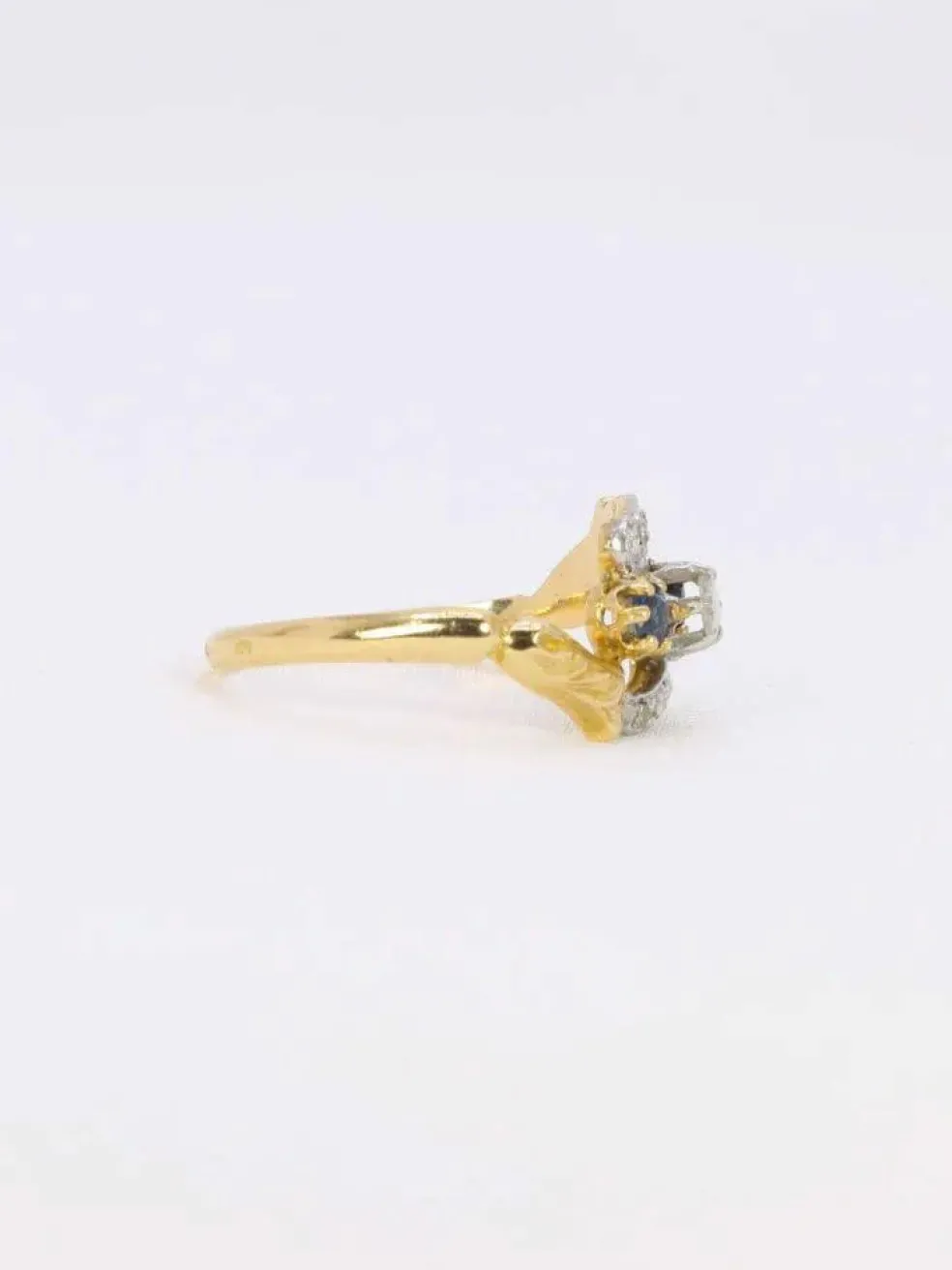 Bague Art Nouveau trilogie or jaune saphir diamants
