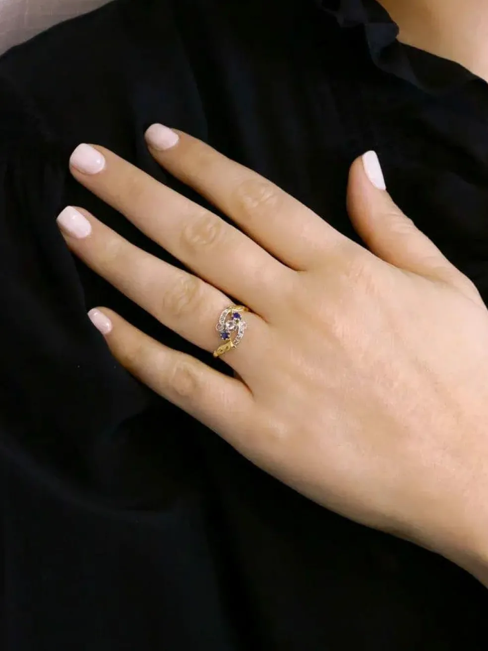 Bague Art Nouveau trilogie or jaune saphir diamants