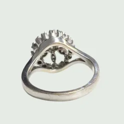 BAGUE AU DESIGN CONTEMPORAIN en OR 18 carats avec DIAMANTS