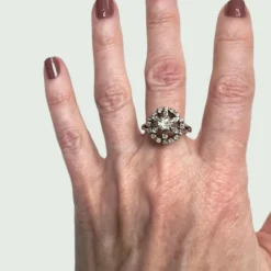 BAGUE AU DESIGN CONTEMPORAIN en OR 18 carats avec DIAMANTS