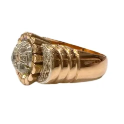 Bague au design rétro des années 1940-1945 en or 18 carats et platine avec diamants