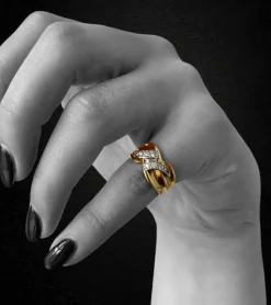 Bague auriculaire italienne, en or jaune et diamants