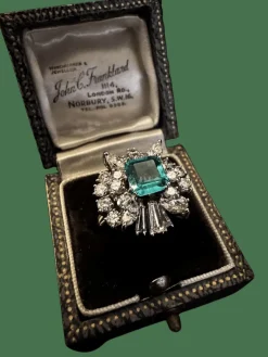 Bague avec Diamants et Émeraude