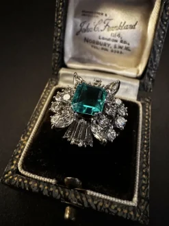 Bague avec Diamants et Émeraude