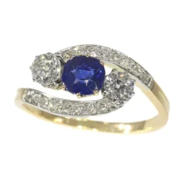 Bague avec diamants et saphir