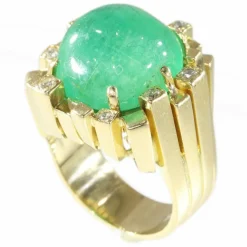 Bague avec émeraude et diamants