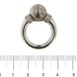 Bague avec perle de Tahiti et diamants