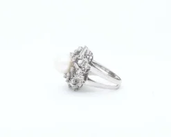 Bague avec perle et diamants