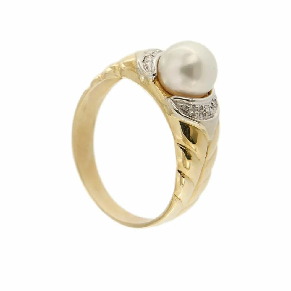 Bague avec perle et diamants