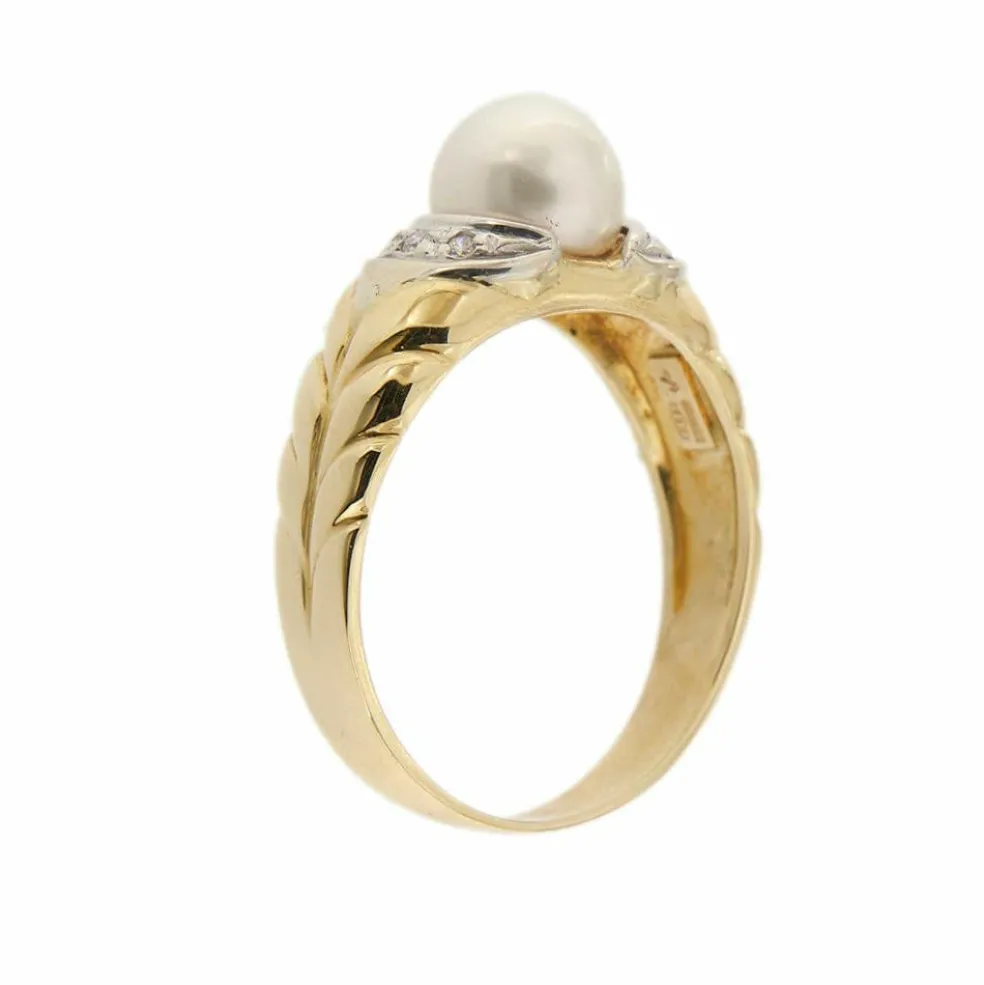 Bague avec perle et diamants
