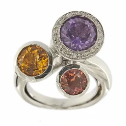 Bague avec pierres précieuses et diamants