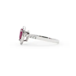 Bague avec rubis du Mozambique ct 0,85 et diamants