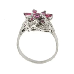 Bague avec rubis et diamants