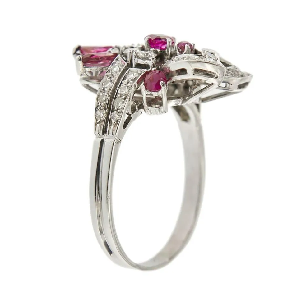 Bague avec rubis et diamants