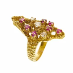 Bague avec rubis et diamants