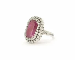 Bague avec rubis non chauffé et diamants