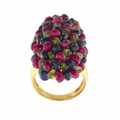 Bague avec rubis, saphirs et émeraudes