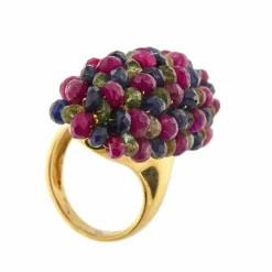 Bague avec rubis, saphirs et émeraudes
