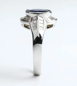 Bague avec saphir non traité et diamants