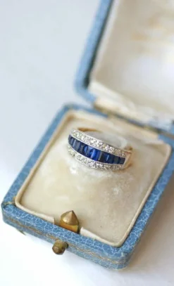 Bague Bandeau Art Deco Saphirs Calibrés et Diamants