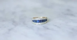 Bague Bandeau Art Deco Saphirs Calibrés et Diamants