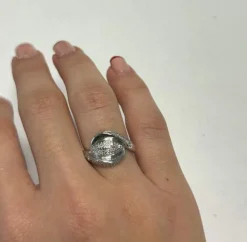 Bague bandeau avec diamants