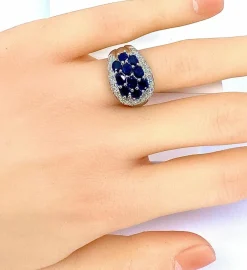 Bague bandeau en or blanc 10 saphirs et diamants