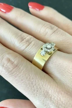 Bague bandeau en or jaune diamants