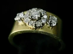 Bague bandeau en or jaune diamants
