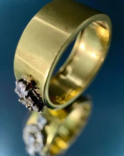 Bague bandeau en or jaune diamants