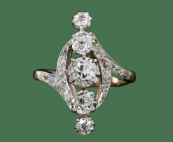 Bague Belle Epoque de forme marquise en diamants