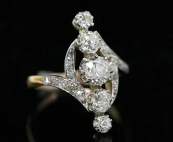 Bague Belle Epoque de forme marquise en diamants