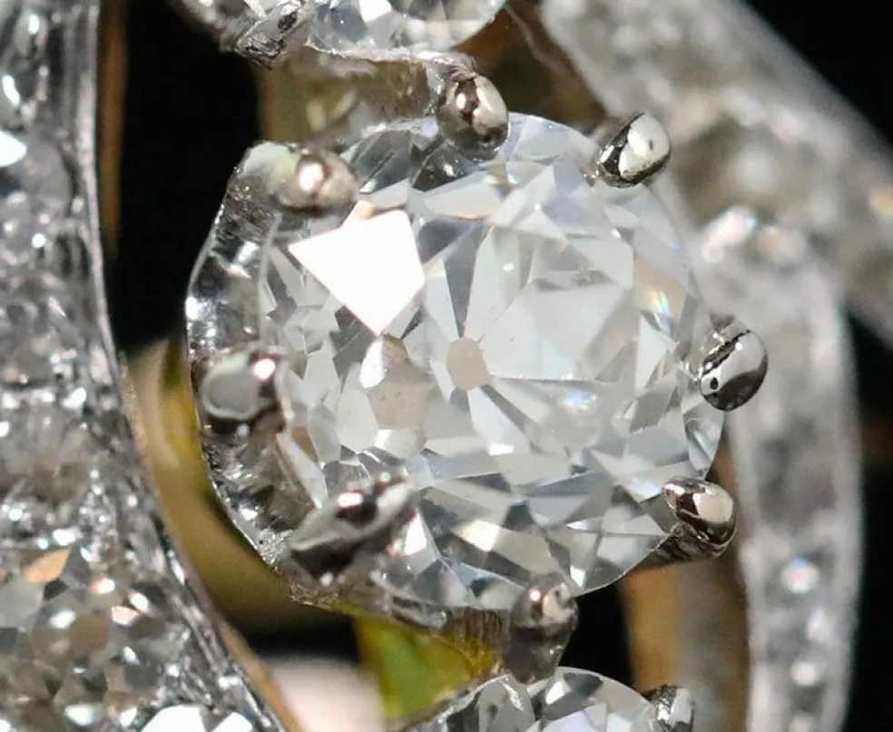 Bague Belle Epoque de forme marquise en diamants