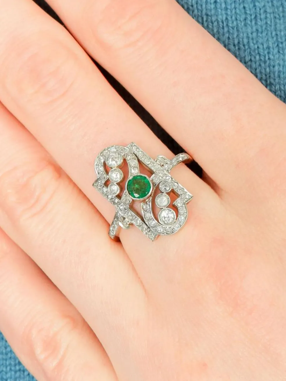 Bague Belle Époque émeraude diamants