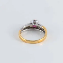 Bague bicolore Rubis et pavage Diamants