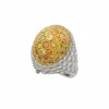 Bague bombée en or gris pavée diamants cognac