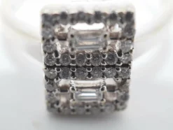 Bague boucle d'oreille diamant style Art déco