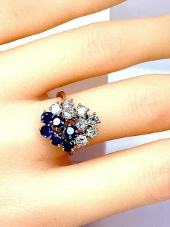 Bague Bouquet or blanc saphirs et diamants