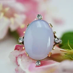 Bague calcedoine cabochon et diamants ancienne