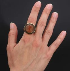 Bague camée sur agate ancienne